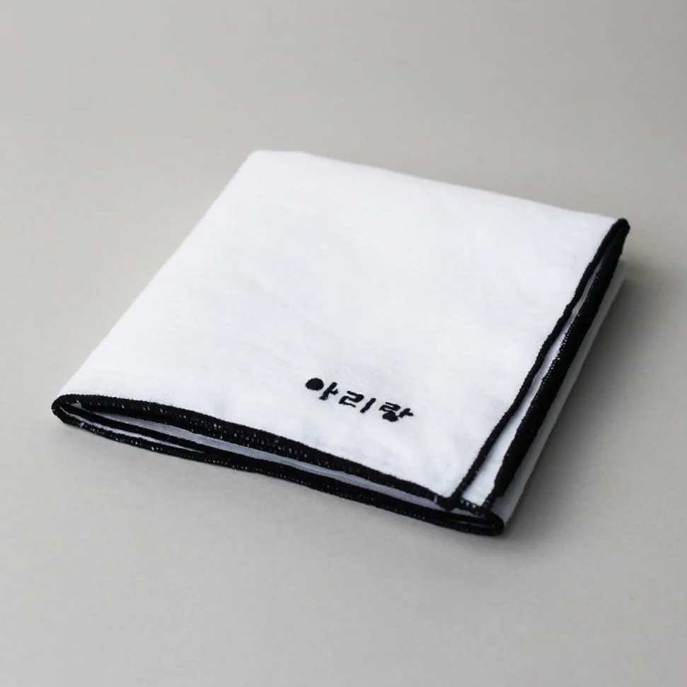 ARIRANG KOREAN LETTERING HANDKERCHIEF