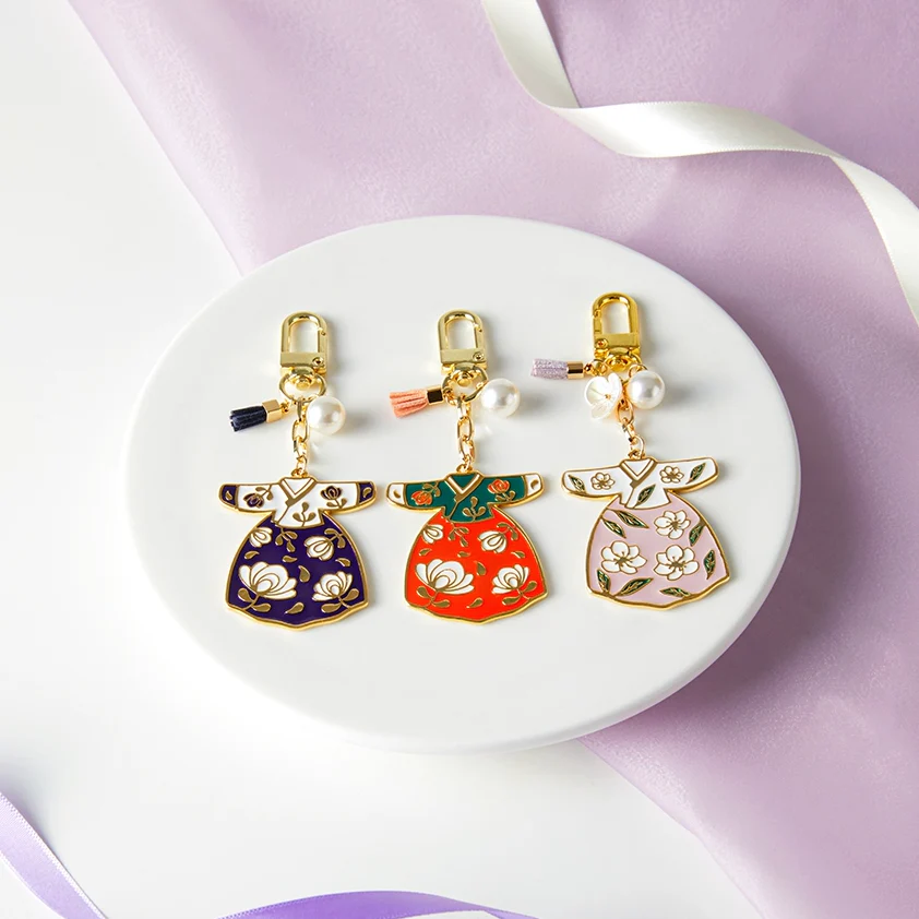 BOMBOM HANBOK PEARL KEYRING