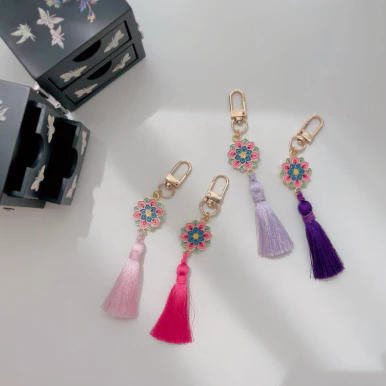 LOTUS PATTERN KEYRING