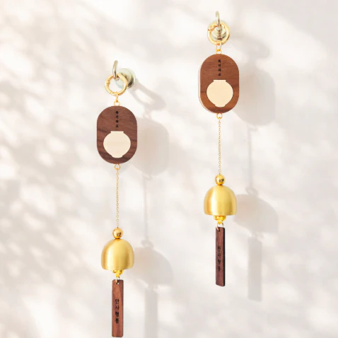 MOON JAR DOUBLE-SIDED WOODEN DOOR BELL
