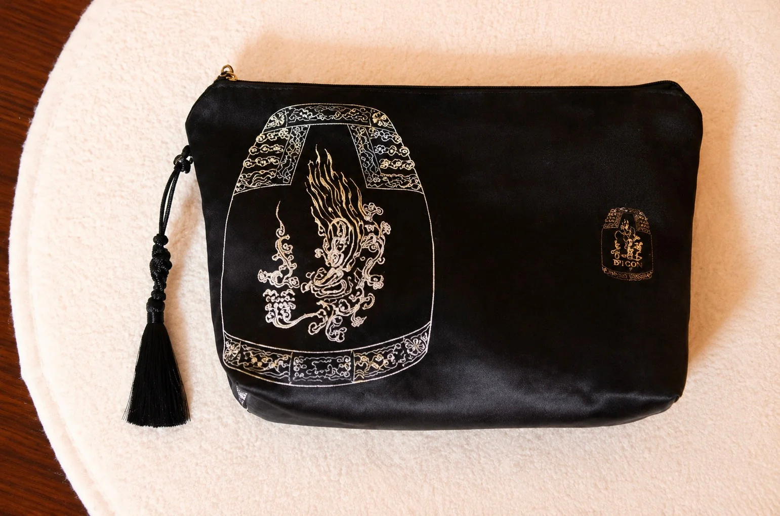 SEONGDEOK BELL CELESTIAL MAIDEN FRAME POUCH